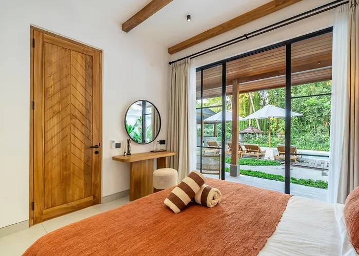 ヴィラ Sorento By Dh - Tropical Retreat With Jungle Views & Pool ウブド